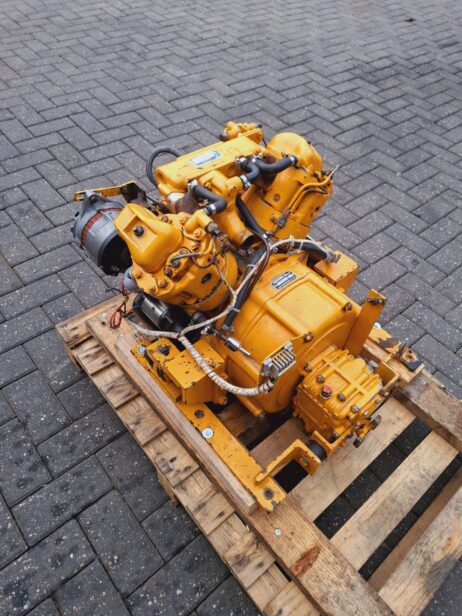 Farymann R30M marine engine with Hurth gearbox - Image 6
