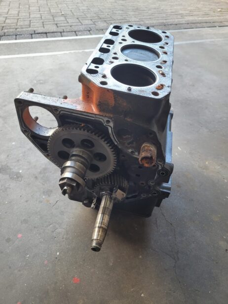 Yanmar 3T75HL TB Cylinder Block 721500-01560, 721500-01561, 721500-01561 - Image 2