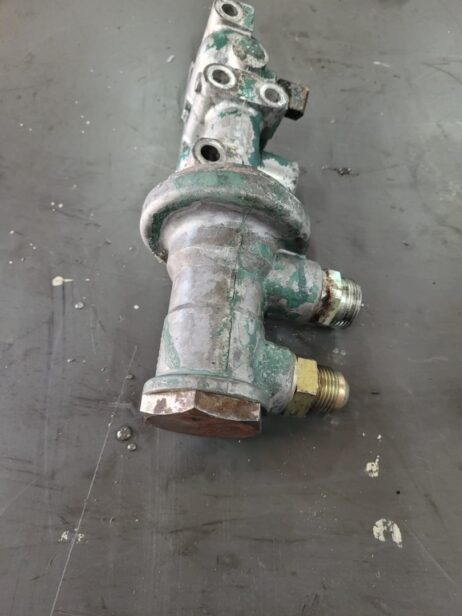 Volvo Penta MD22 Oil Filter Housing 861239 - Image 4