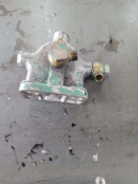 Volvo Penta MD22 Fuel Filter Housing 22860817, 22860817 - Image 3