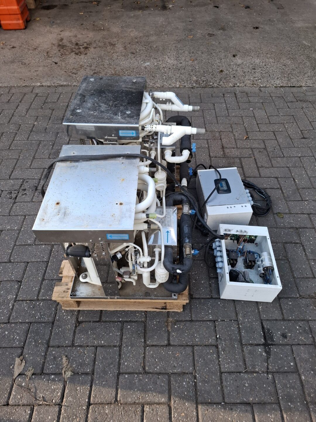 Webasto HCSC40/D 11.7kW Schiffs-Klimaanlage Chiller Umkehrbarer Flüssigkeitskühler (1+1) Heiz-/Kühlbetrieb – Bild 7