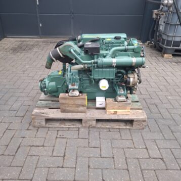Volvo Penta MD31 62pk scheepsmotor met MS4B  keerkoppeling