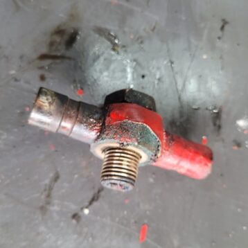 Ruggerini RM90 Banjo Cooling Eye 575-26