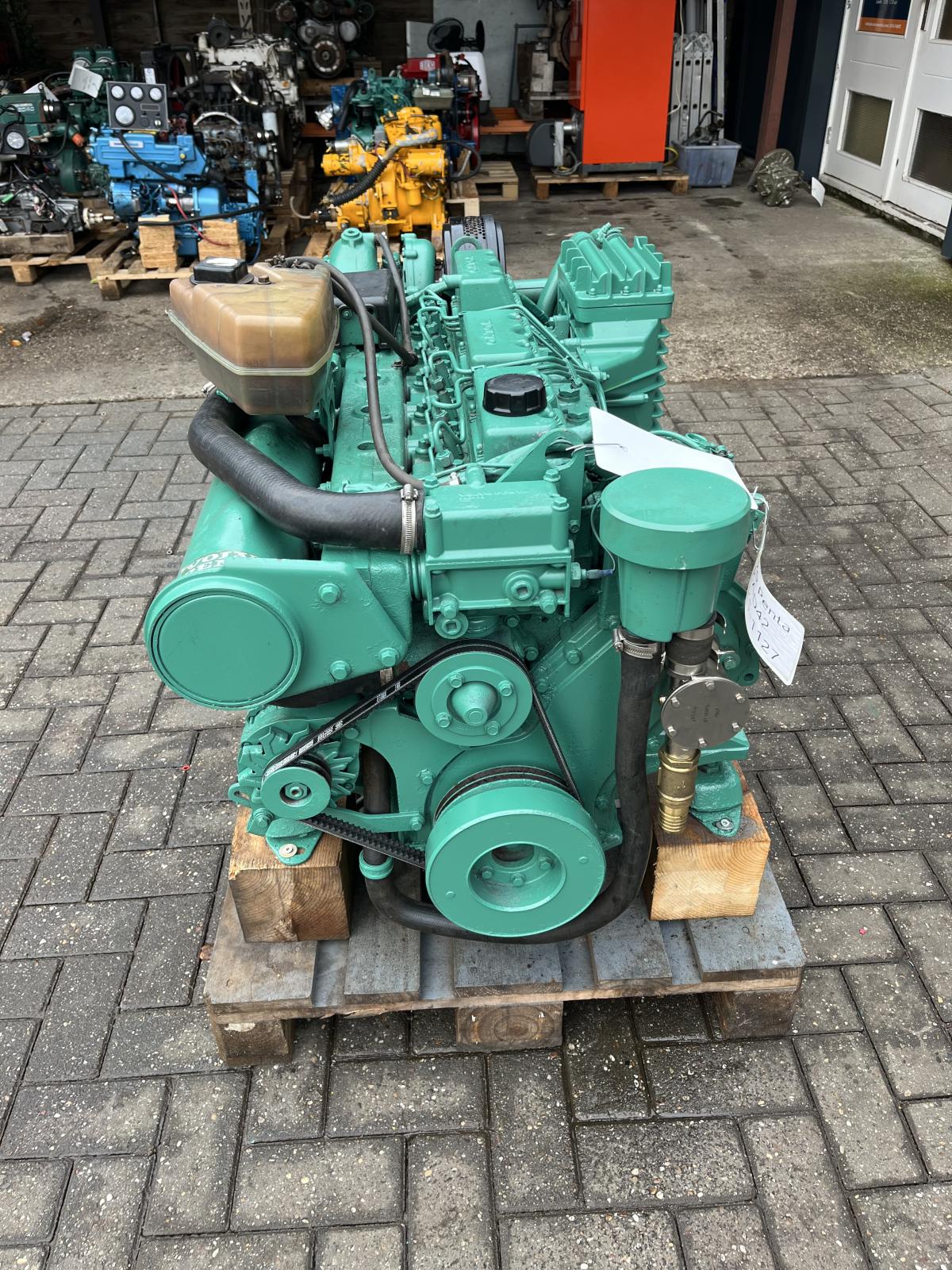 Volvo Penta TAMD41 200pk scheepsmotor met dashboard (alleen motor) - Afbeelding 6