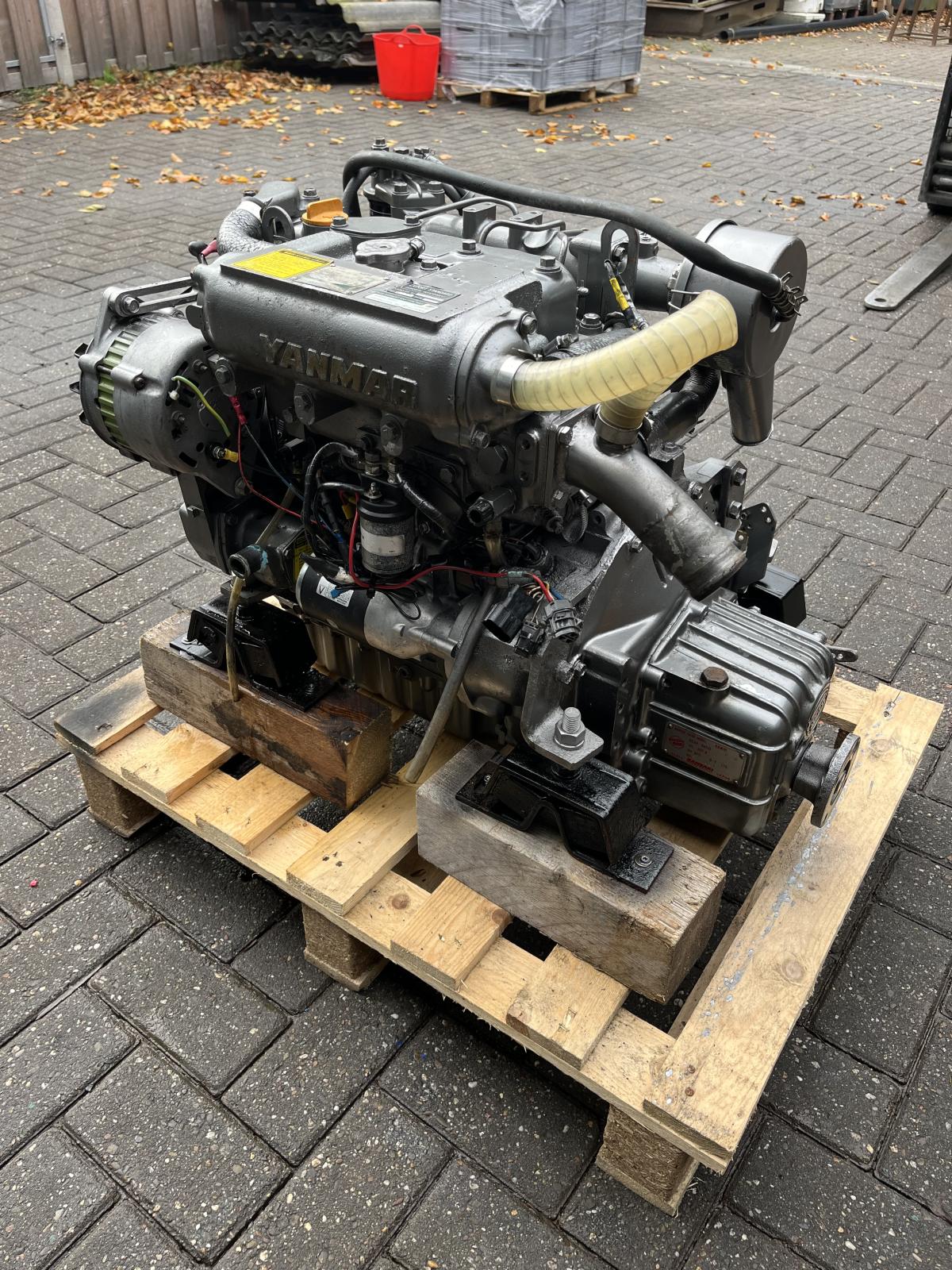 Yanmar 3JH2E 38 PS Schiffsmotor komplett mit Getriebe und Armaturenbrett – Bild 8