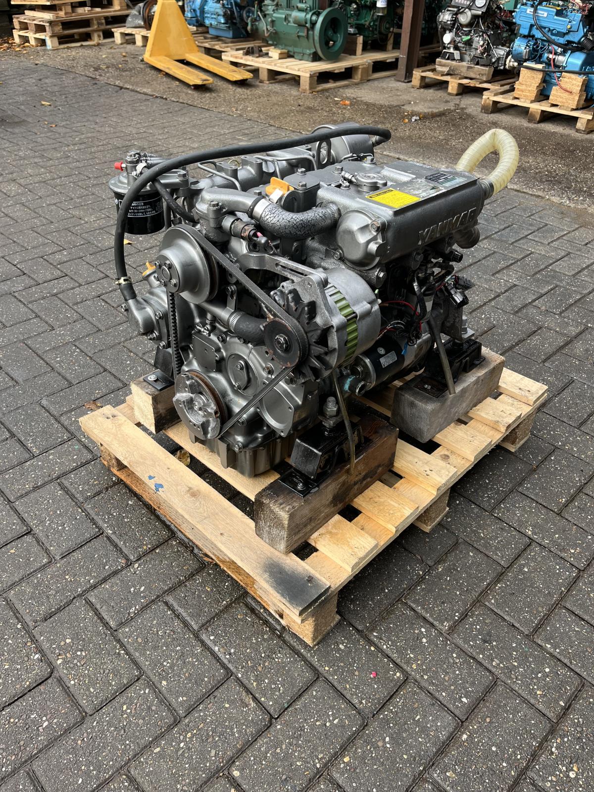 Yanmar 3JH2E 38 PS Schiffsmotor komplett mit Getriebe und Armaturenbrett – Bild 7