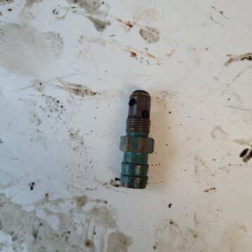 Volvo Penta 2001 aftapkraan 947893