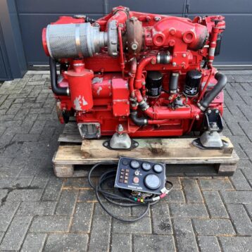Iveco 280 hp - 8061-SRM25 - marine engine with heat exchanger