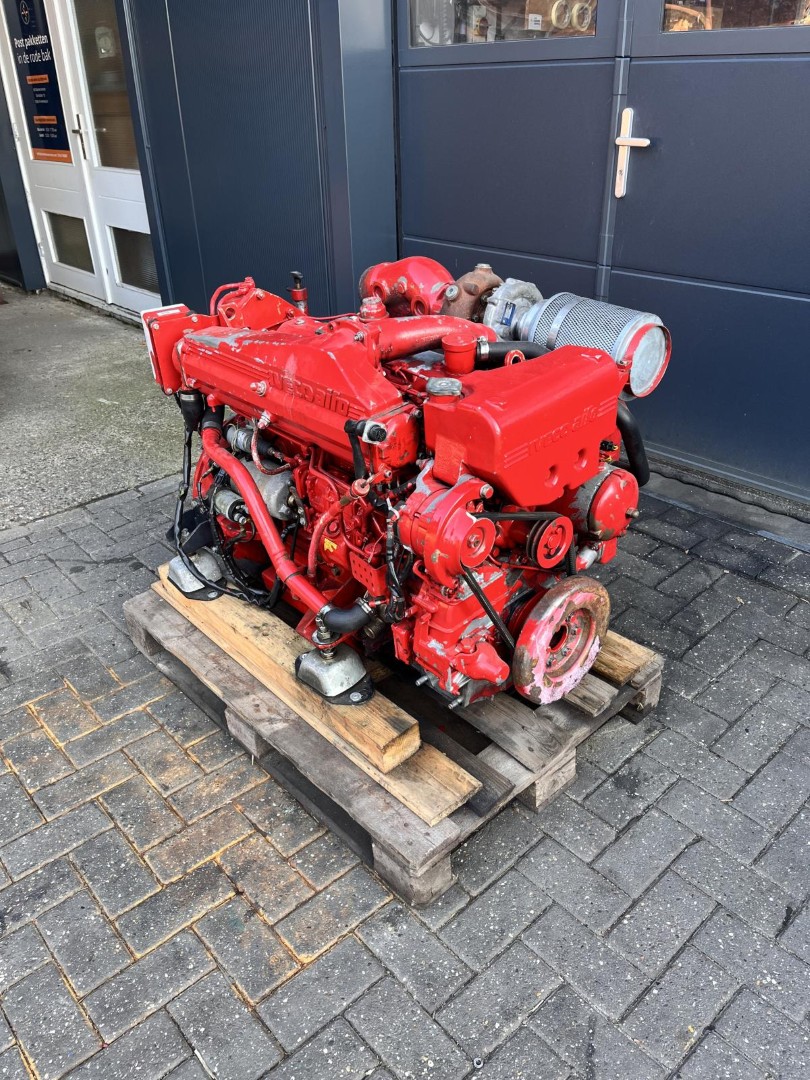 Iveco 280 hp - 8061-SRM25 - marine engine with heat exchanger - Image 8