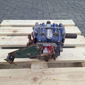 Hurth HBW100-2R gearbox, ratio 1.79:1