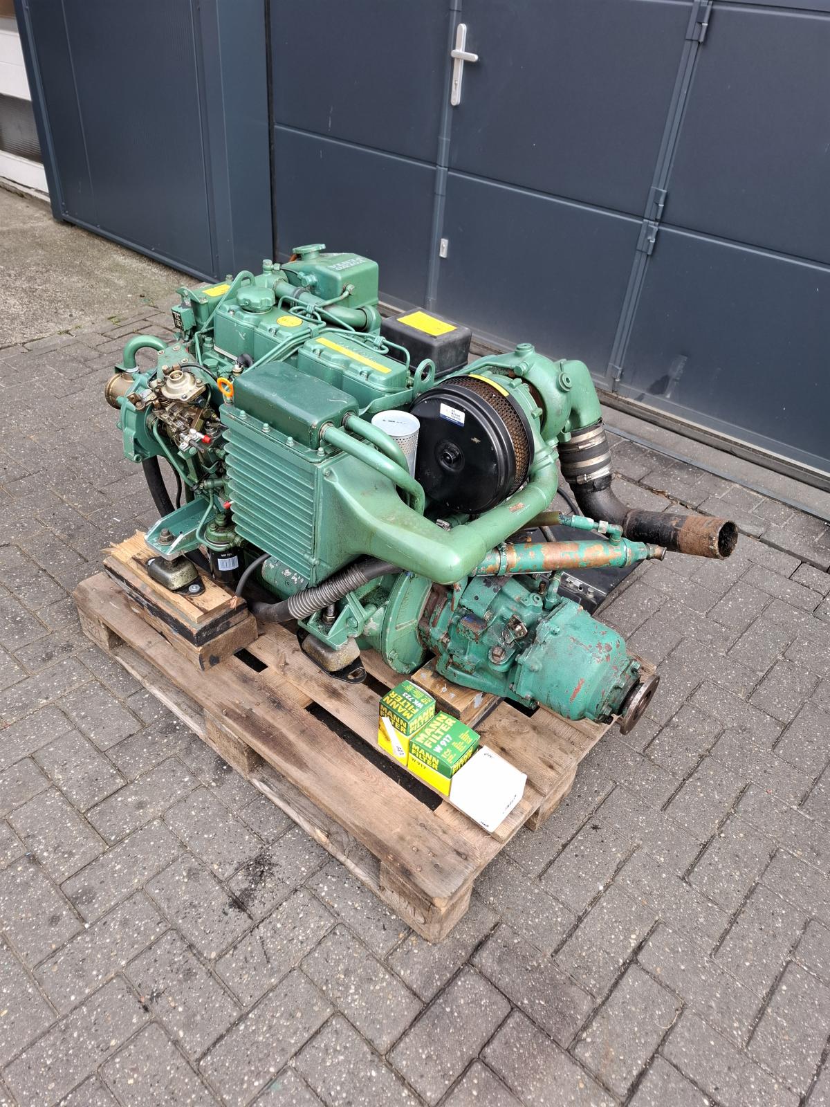 Volvo Penta TAMD31A twee 130pk scheepsmotor warmtewisselaar - Afbeelding 3