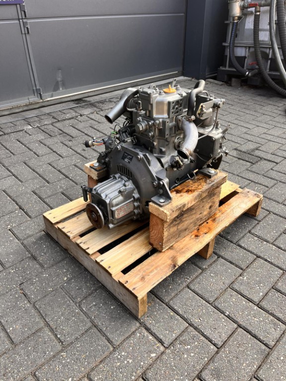 Yanmar 2GM 13PS Schiffsmotor mit Wendegetriebe – Bild 8