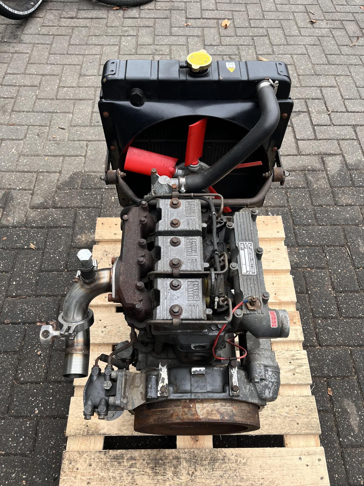 Lister LPW3 diesel engine with radiator - Image 6