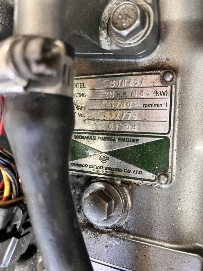 Yanmar 3JH25A 25pk scheepsmotor compleet met keerkoppeling en dashboard - Afbeelding 15