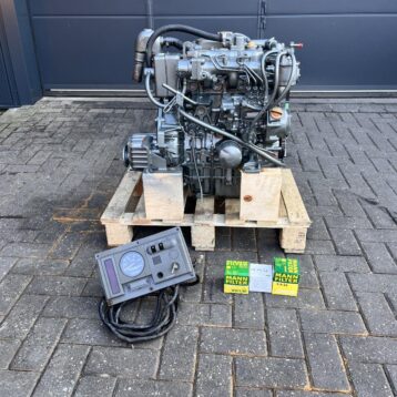 Yanmar 3JH25A 25 hp marine engine complete