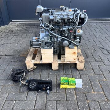 Yanmar 3JH25A 25 hp marine engine complete