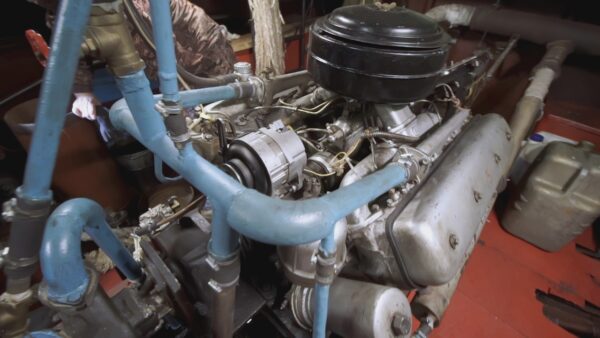 motor ruimte van boot