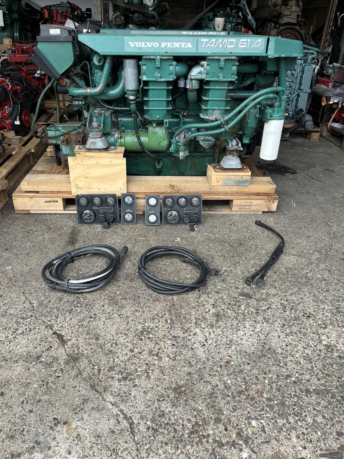 Volvo Penta TAMD61A (2x) 300pk Twin Disc MG5061A lage urenstand - Afbeelding 33