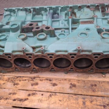 Volvo Penta D6-435 cylinder block 3848922 - for repair