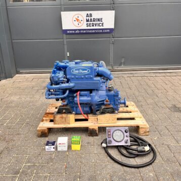 Sole Mini 33 30HP marine diesel engine with reverse gearbox (377H)